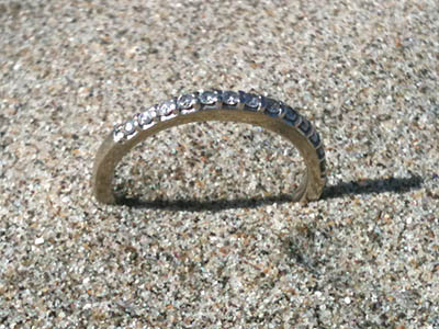 Lost gold and diamond ring found