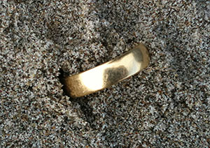 Wedding ring found at Stinson Beach