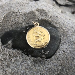 Gold Pendant returned to owner