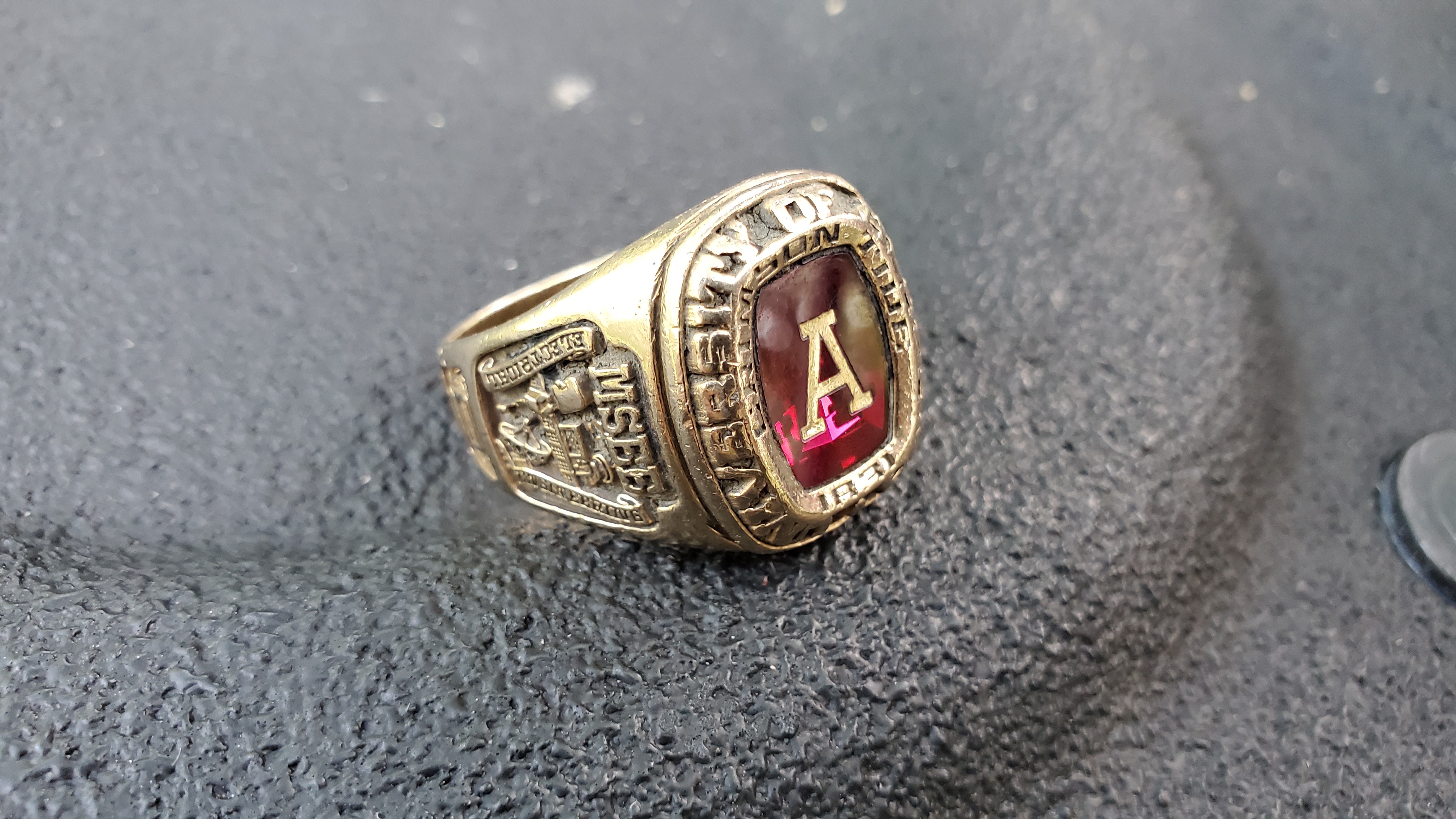 Long-lost championship ring found by clean-up crew by Oregon