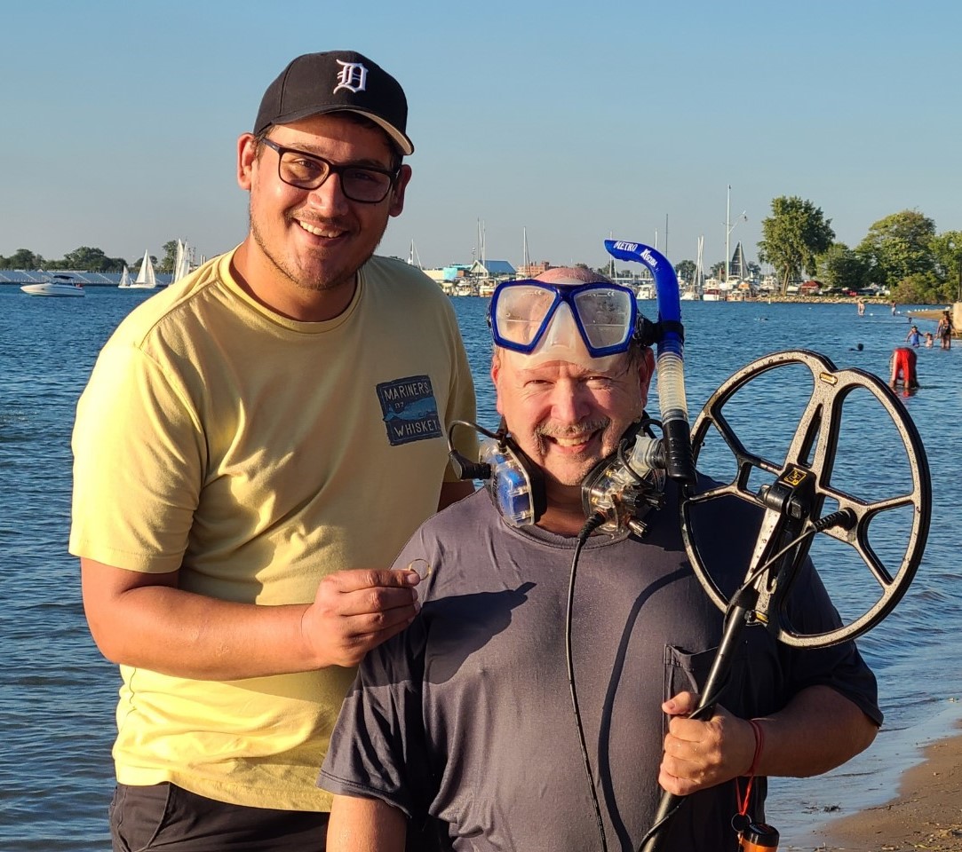Lost Gold Ring Underwater Found on Belle Isle Park Beach Detroit Michigan