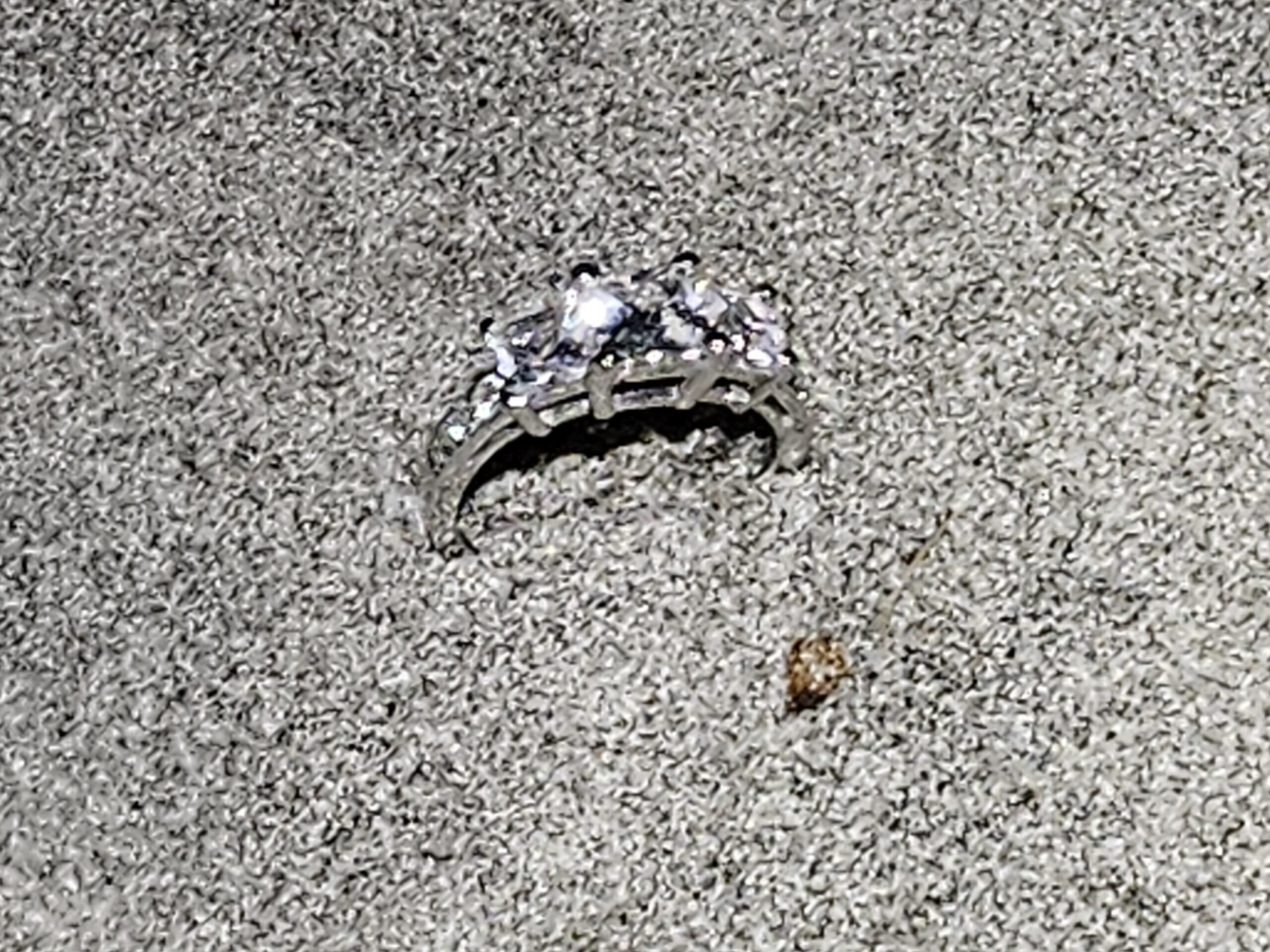 find a ring in the sand