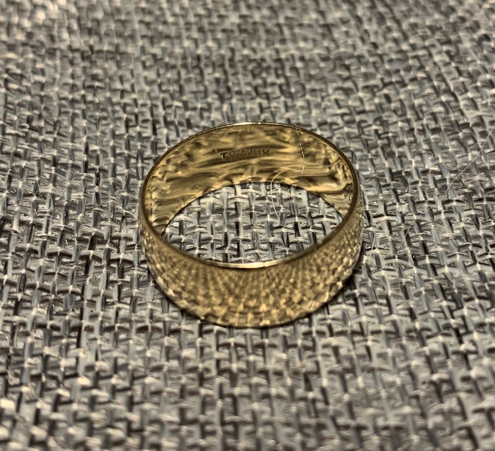 Lost Gold Heirloom Wedding Band at Duke Kahanamoku Lagoon Waikiki ...