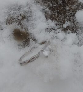 The ring in the hole!